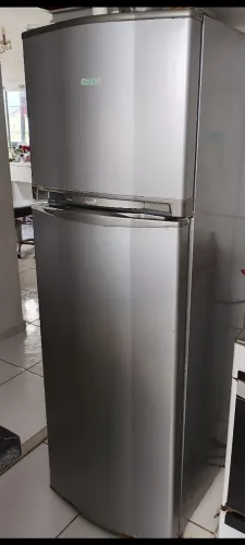 Geladeira COM DEFEITO retirada de peças CONSUL