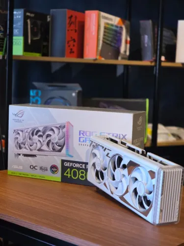 Placa de Vídeo ASUS ROG Strix RTX 4080 SUPER 16GB - Seminova com NF