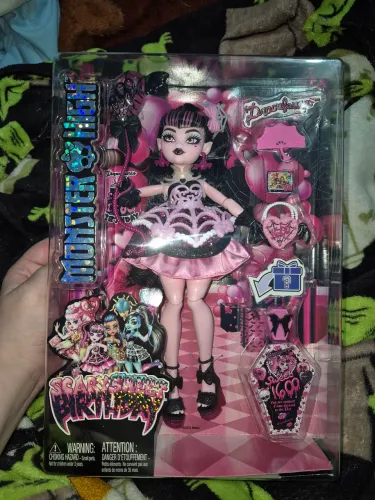 Boneca Monster High Draculaura Scary Sweet  Birthday 