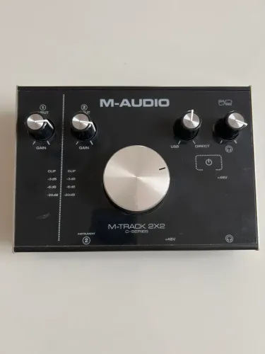 interface de AUDIO M-AUDIO M-TRACK 2X2 PARA GRAVAÇAO