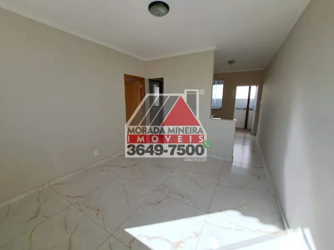 Casa para aluguel em Santa Luzia-MG (Bairro Londrina São Benedito) 2 quartos, 1 vaga