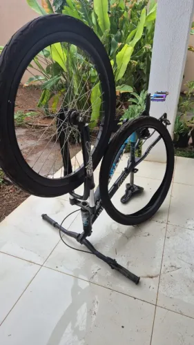 Bicicleta Viking com peças novas, bem conservada.