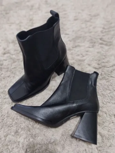 Bota de couro n. 35