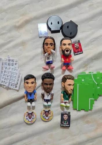 Leia descrição,  Lote Zuru Ballers - 5 bonecos -  Carvajal, Barcola e outros .