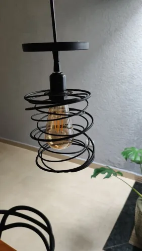 3 luminárias pendentes com lampada