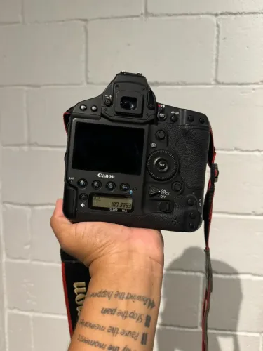 CANON 1DX MARK II + CARTÃO CF EXTREME PRO 64gb