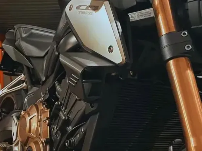 Asas laterais para CB 650r