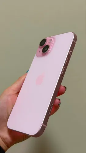 iPhone 15 