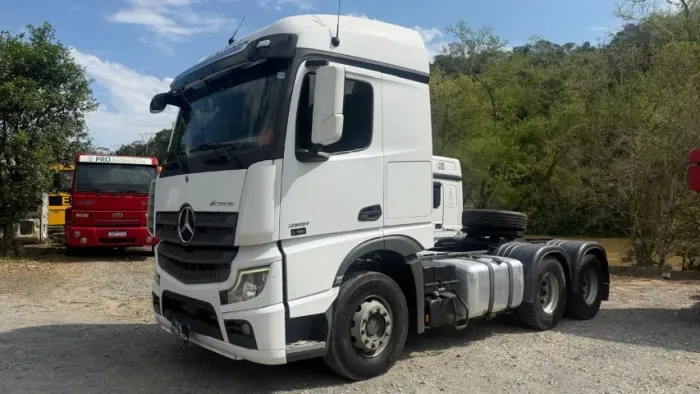 Mercedes-Benz Actros 2651 6x4 Ano 2022 Suspensão Mola E Retarder