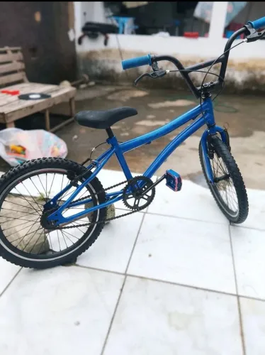 BICICLETA ESTILO BMX