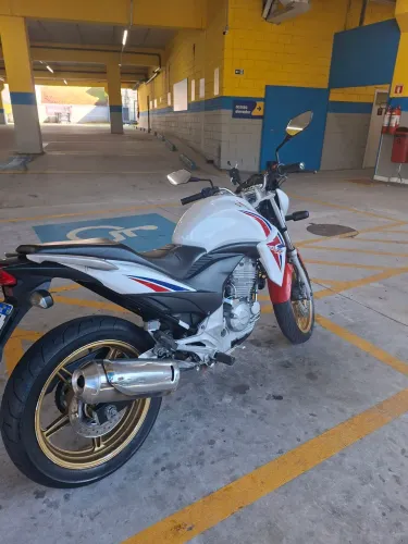 CB300R flex 2015 Capitão América