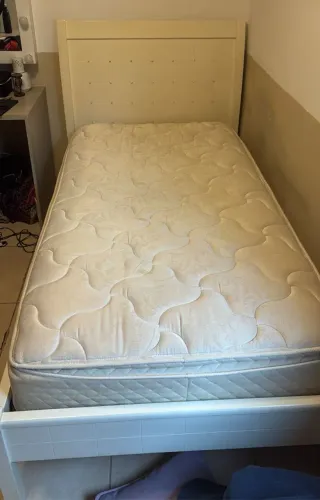 LINDA CAMA DE SOLTEIRO KING