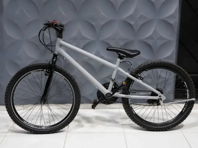 Bicicleta aro 26 com marcha muito barato