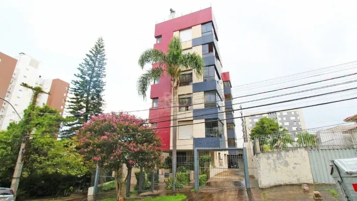 Apartamento de dois dormitórios e uma vaga de garagem na Rua Marcelo Gama, bairr