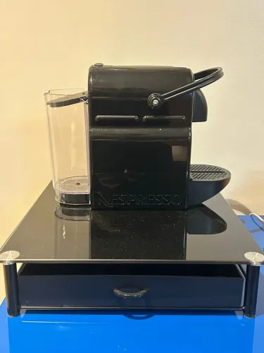 Cafeteira Nespresso. 