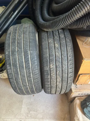 2 Pneus 255/55 ZR20 - APENAS 500km RODADOS