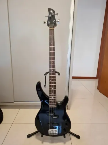Contrabaixo Yamaha TRBX174 Preto