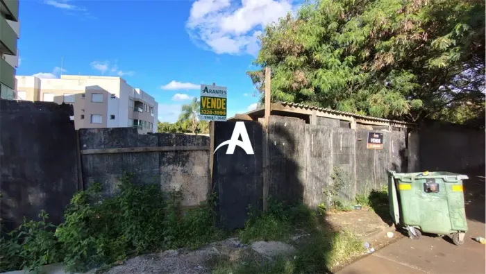 Terreno com 500m² à venda no Santa Luzia