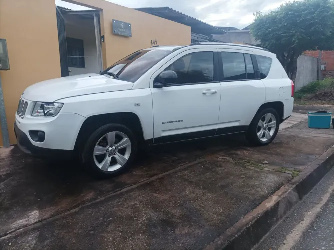 Jeep Compass Sport 2.0 16V 156cv 5P 2012