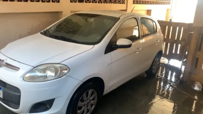 Fiat Palio Attractive 1.0 EVO Fire Flex 8V 5P 2013