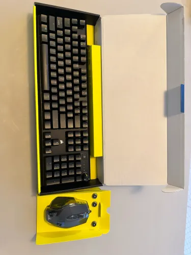Teclado e Mouse Gamer Corsair - K70 Core + M65 RGB ULTRA