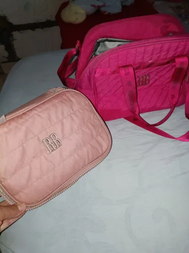 Lancheira e estojo Rebeca bombom R$85,00