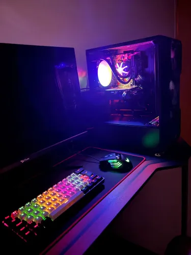 PC GAMER Ryzen 5 5600 + RX 5500 XT 8GB + 16GB RAM | Excelente Estado