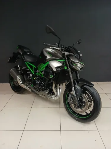 KAWASAKI Z900