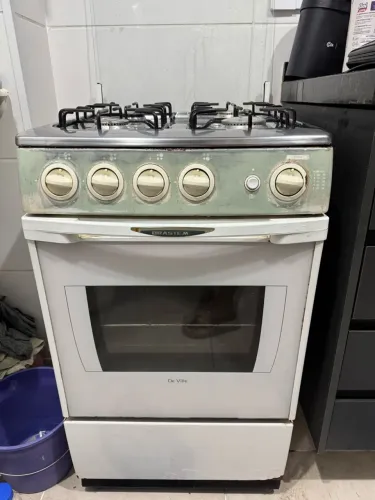 Fogão 4 bocas com forno