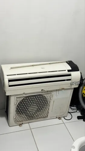 Verão tá chegando ein? Ar condicionado 9mil btus 