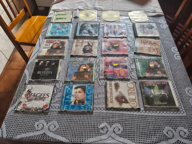 VENDO CDS Flash Back Não É VENIL São CDS NÃO ENTREGO