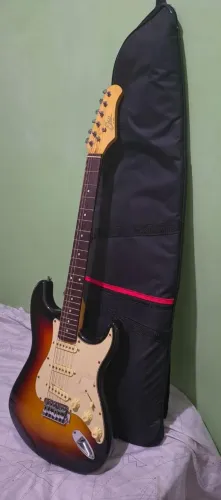 Guitarra + conjunto com caixa Amp + Bag