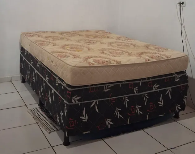 Cama Box casal e Colchão Casal juntos