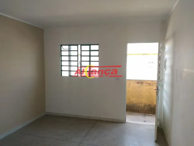 Casa para alugar, 64,21 m² com 2 quarto e 1 vaga de garagem - Vila Rio de Janeiro, R$ 1.40