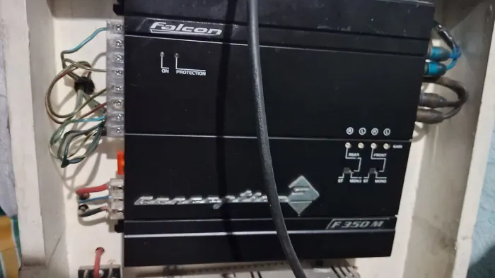 Amplificador falcon f350