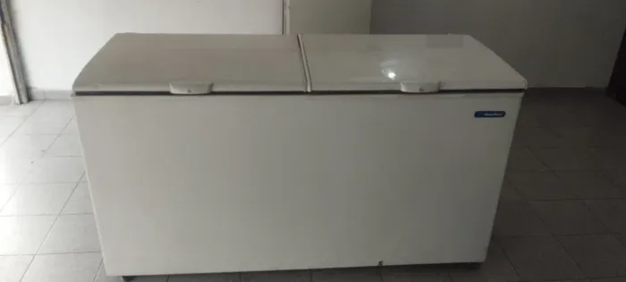 Freezer horizontal semi novo