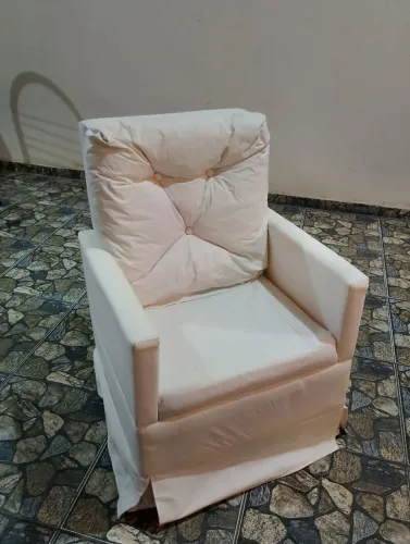 Lindas poltronas com puff 