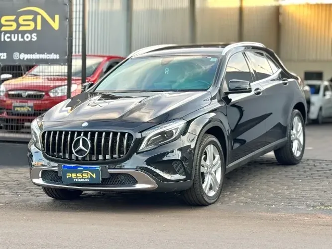 Mercedes-Benz GLA 200 Adv. 1.6/1.6 TB 16V Flex Aut. 2017