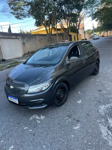 Chevrolet Onix JOY Hatch 1.0 8V Flex Mec. 4P 2019