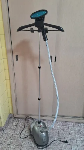 Passadeira a vapor Suggar 127V