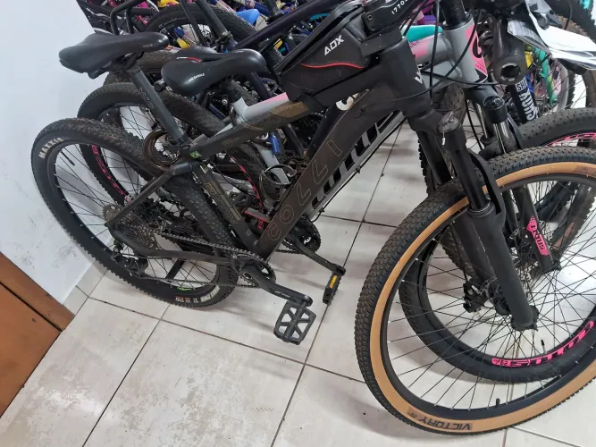 Bicicleta colli hills 