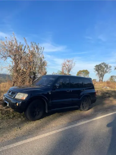 Mitsubishi Pajero GLS Hpe/hpe Full 3.8 233cv 3P AUT 2004