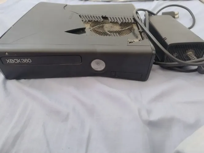 Xbox 360 Slim Funcionando + Fonte Original + HDMI ( aceito bicicleta em troca)