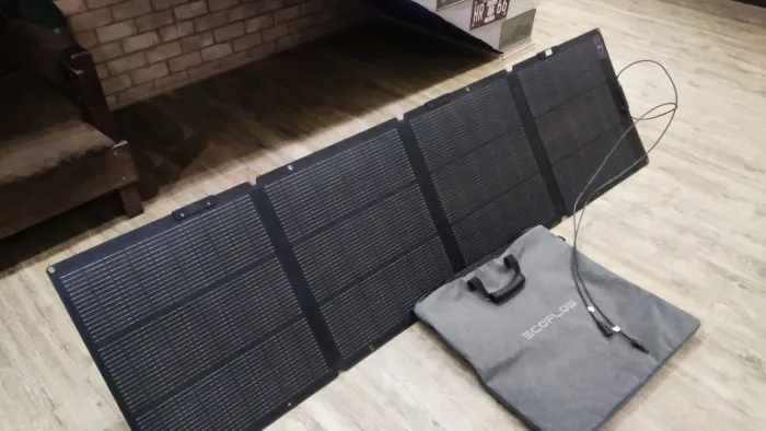 Painel Solar Portátil - EcoFlow 220W Monofacial