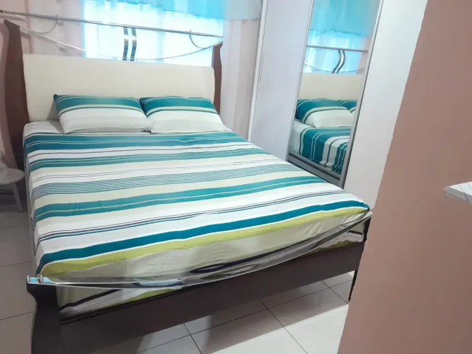 Vendo uma cama queen