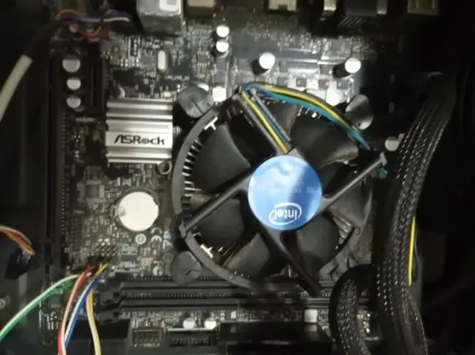 I5 9400F + Placa mãe AsRock Defeituosa + Cooler original