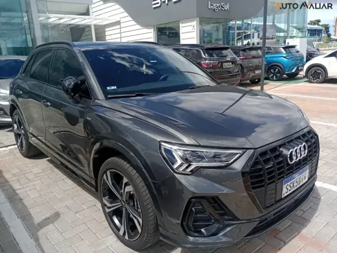 Audi Q3 Perf. Black.plus 2.0 TFSI Tip. Quat. 2024