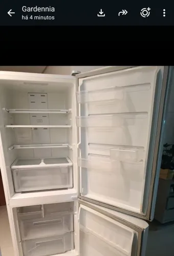 Vendo uma geladeira