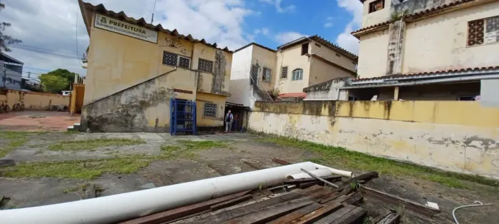 Imóvel para aluguel e venda tem 222 metros quadrados em Jardim Sulacap - Rio de Janeiro -