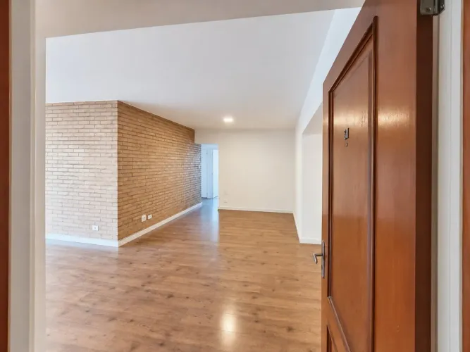 Apartamento para locação em Alto de Pinheiros com 3 quartos, sendo 1 suíte, 165m²